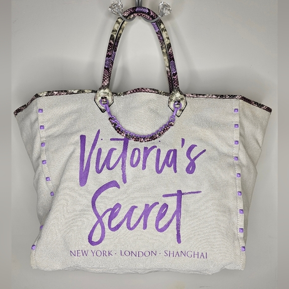 Victoria's Secret Handbags - VICTORIA'S SECRET Lavender Cream Canvas Tote EUC